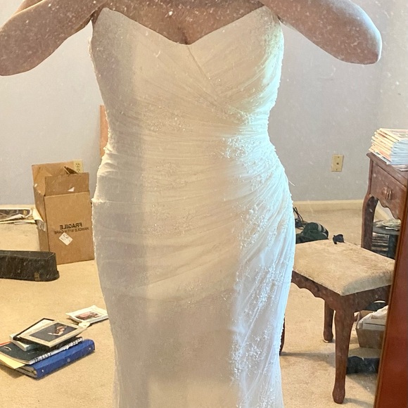 Romona Keveza size 10 white wedding gown - Picture 8 of 9